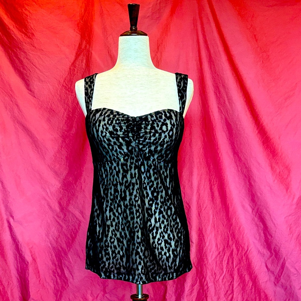 bra top 36c black lacy top layer fully lined with cream color fabric